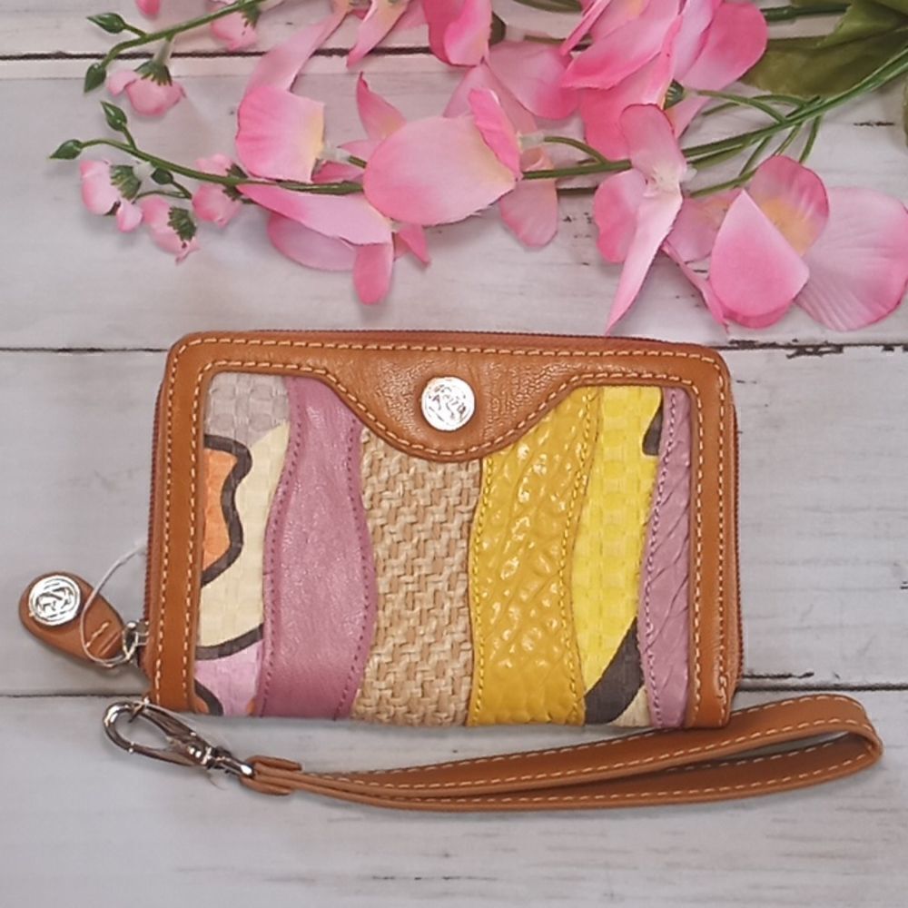 Relic Wristlet Wallet 